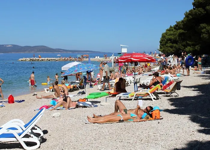 12211c * Makarska